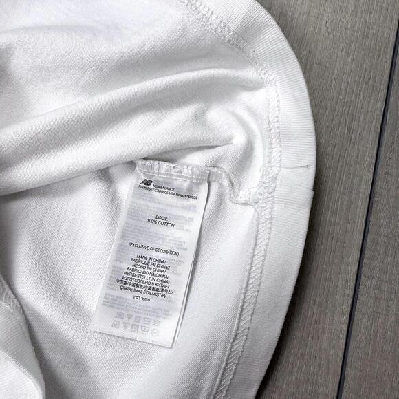 New Balance T-Shirt Mens Medium White USA Flag Patch Logo Athletic Heavy Weight - Picture 7 of 11